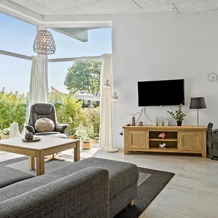 Ferienhaus Beautiful In Aabenraa